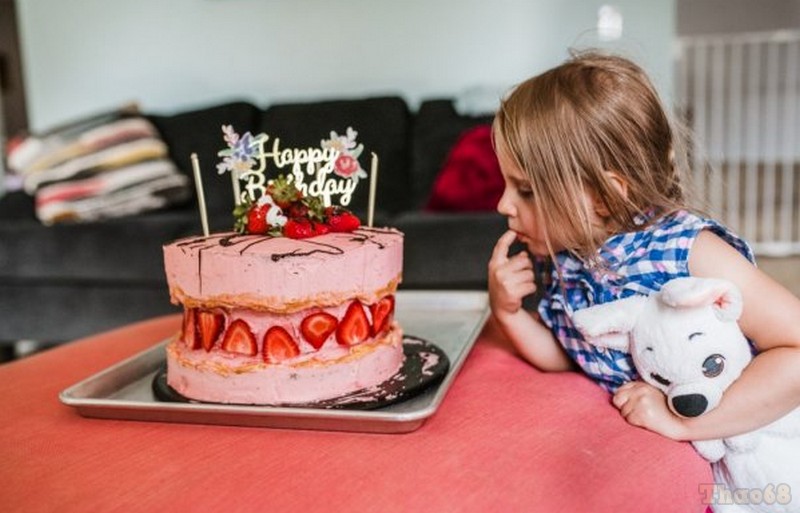 bánh sinh nhật cho bé gái